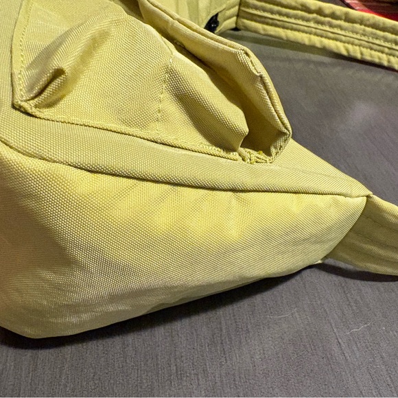 BAGGU cargo shoulder bag in lemongrass - Picture 5 of 7
